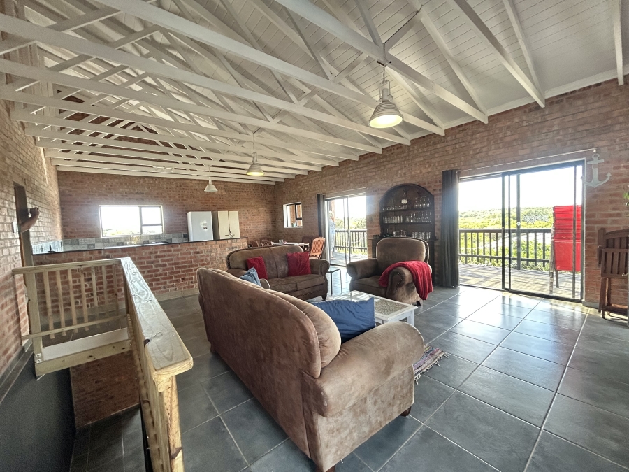 3 Bedroom Property for Sale in Paradise Beach Eastern Cape